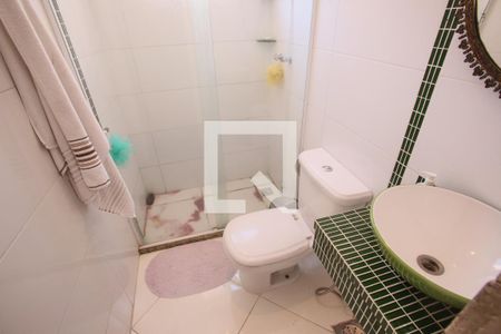 Casa à venda com 140m², 5 quartos e 3 vagasBanheiro da Suíte