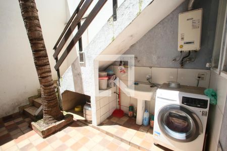 Casa à venda com 140m², 5 quartos e 3 vagasÁrea de Serviço