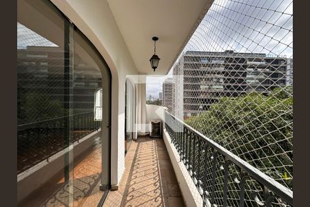 Apartamento para alugar com 134m², 2 quartos e 2 vagasSacada