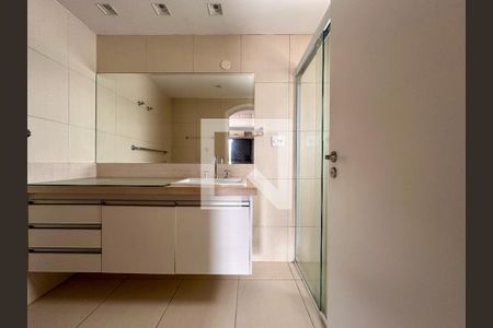 Apartamento para alugar com 134m², 2 quartos e 2 vagasBanheiro Suíte