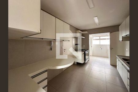 Apartamento para alugar com 134m², 2 quartos e 2 vagasCozinha