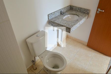 Apartamento à venda com 66m², 2 quartos e 1 vaga Apartamento à venda com 66m², 2 quartos e 1 vagaBanheiro da Suíte