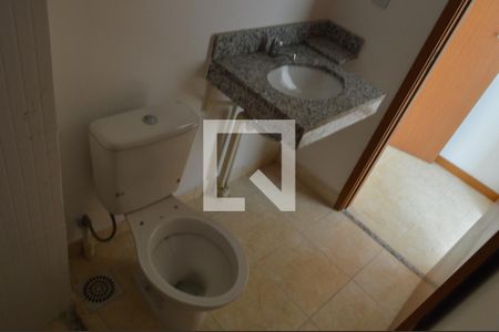 Apartamento à venda com 66m², 2 quartos e 1 vaga Apartamento à venda com 66m², 2 quartos e 1 vagaBanheiro