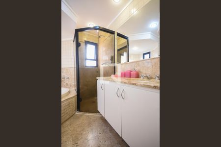 Apartamento à venda com 500m², 4 quartos e 4 vagasBanheiro suíte 2