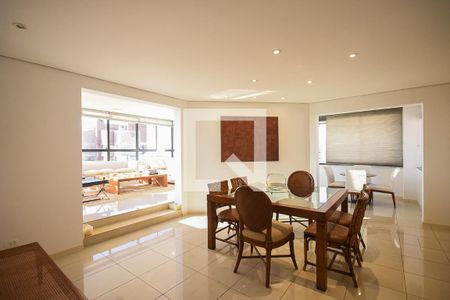 Sala de jantar de apartamento à venda com 4 quartos, 500m² em Vila Suzana, São Paulo