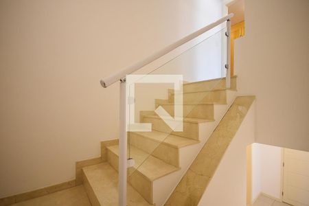 Apartamento à venda com 500m², 4 quartos e 4 vagasEscada