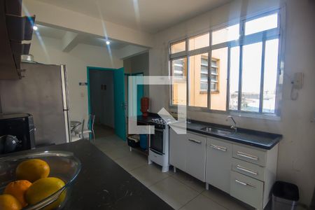Cozinha de apartamento para alugar com 2 quartos, 75m² em Barra Funda, São Paulo