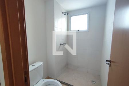 Apartamento à venda com 167m², 4 quartos e 2 vagas1º Pav - Banheiro do Quarto Canadense