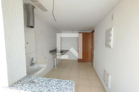 Apartamento à venda com 122m², 3 quartos e 2 vagas Apartamento à venda com 122m², 3 quartos e 2 vagas1º Pav - Cozinha e Área de Serviço