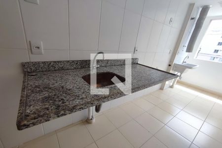 Apartamento à venda com 82m², 3 quartos e 1 vaga Apartamento à venda com 82m², 3 quartos e 1 vagaCozinha e Área de Serviço