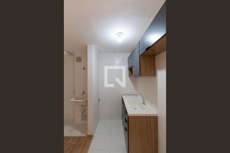 Cozinha e Área de Serviço de apartamento para alugar com 2 quartos, 38m² em Vila Ré, São Paulo