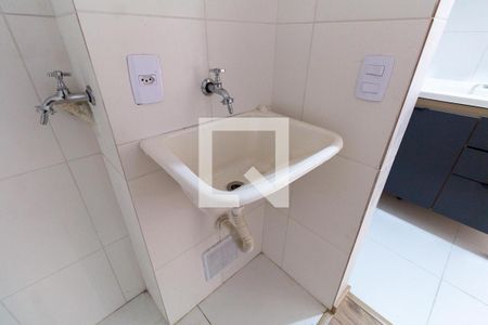 Cozinha e Área de Serviço de apartamento para alugar com 2 quartos, 38m² em Vila Ré, São Paulo