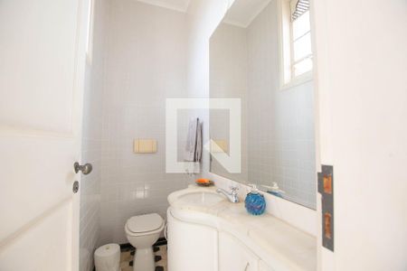 Casa à venda com 2000m², 4 quartos e 10 vagas Casa à venda com 2000m², 4 quartos e 10 vagasBanheiro Social