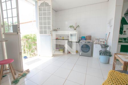 Casa à venda com 2000m², 4 quartos e 10 vagas Casa à venda com 2000m², 4 quartos e 10 vagasAerea de servi