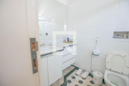 Banheiro da Suíte 2 de casa à venda com 4 quartos, 2000m² em Recanto da Lagoa, Lagoa Santa