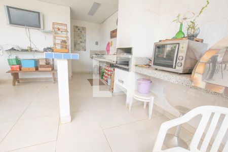 Casa à venda com 2000m², 4 quartos e 10 vagas Casa à venda com 2000m², 4 quartos e 10 vagasArea de churr