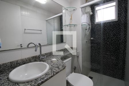 Banheiro de apartamento para alugar com 2 quartos, 50m² em Jacarepaguá, Rio de Janeiro