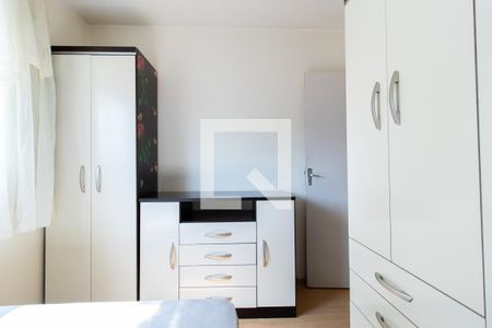 Quarto 1 de apartamento para alugar com 2 quartos, 48m² em Sítio Cercado, Curitiba