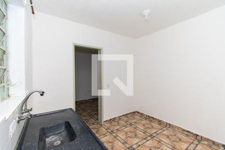 Casa para alugar com 110m², 3 quartos e 1 vagaEdícula - Cozinha