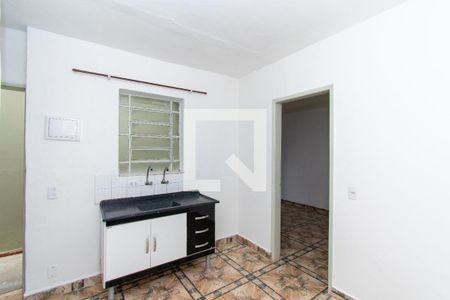 Casa para alugar com 110m², 3 quartos e 1 vagaEdícula - Cozinha