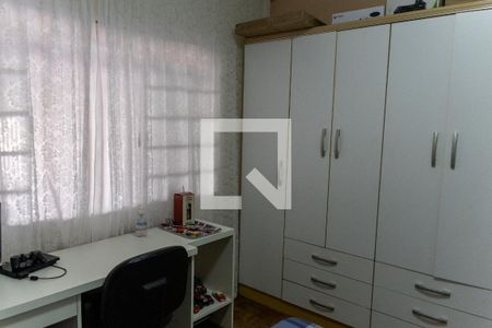 Casa à venda com 196m², 5 quartos e 3 vagas Casa à venda com 196m², 5 quartos e 3 vagasQuarto 4