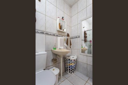 Banheiro da Suíte de casa para alugar com 2 quartos, 160m² em Jardim Vitoria, Belo Horizonte