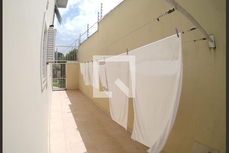 Casa à venda com 290m², 3 quartos e 4 vagas Casa à venda com 290m², 3 quartos e 4 vagasLavanderia