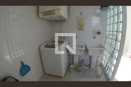 Casa à venda com 290m², 3 quartos e 4 vagas Casa à venda com 290m², 3 quartos e 4 vagasÁrea de Serviço