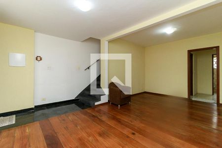 Sala de casa para alugar com 3 quartos, 145m² em Vila Cordeiro, São Paulo
