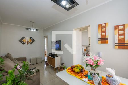 Sala de apartamento para alugar com 3 quartos, 56m² em Padre Eustáquio, Belo Horizonte