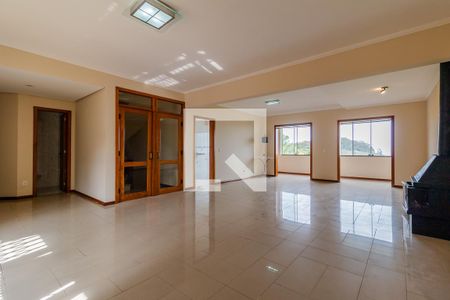 Sala de casa à venda com 3 quartos, 330m² em Teresópolis, Porto Alegre
