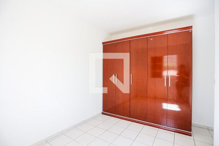 Quarto 1 de apartamento para alugar com 2 quartos, 48m² em Jardim Arco-íris, Cotia