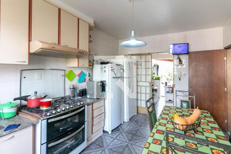 Casa à venda com 360m², 4 quartos e 4 vagasCozinha e Área de Serviço