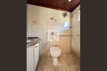 Banheiro de apartamento à venda com 4 quartos, 133m² em Lourdes, Belo Horizonte