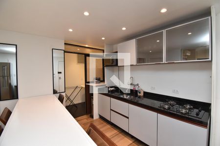 Sala de Jantar/Cozinha de apartamento para alugar com 1 quarto, 67m² em Centro, Curitiba