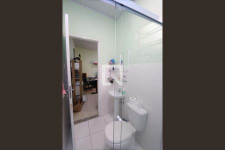 Casa à venda com 160m², 3 quartos e 3 vagasBanheiro