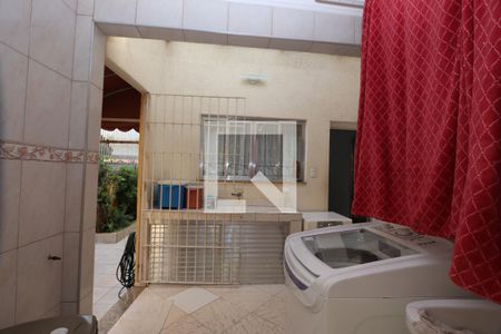 Casa à venda com 160m², 3 quartos e 3 vagasÁrea de Serviço