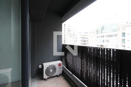 Varanda da Sala/Quarto de kitnet/studio à venda com 1 quarto, 25m² em Moema, São Paulo