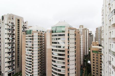 Vista Sala/Quarto de kitnet/studio à venda com 1 quarto, 25m² em Moema, São Paulo