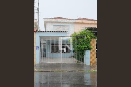 Casa para alugar com 150m², 4 quartos e 3 vagasFachada