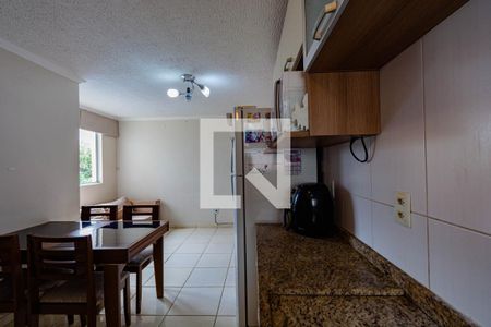 Sala / Cozinha de apartamento à venda com 2 quartos, 38m² em Mato Grande, Canoas