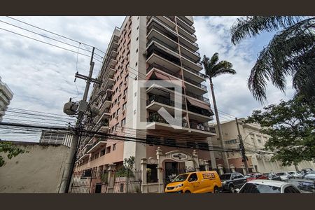 Apartamento para alugar com 99m², 3 quartos e 2 vagasFachada e portaria