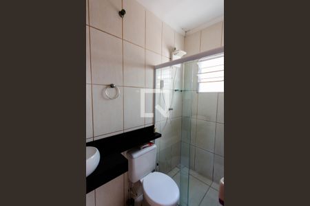 Banheiro de apartamento à venda com 2 quartos, 66m² em Vila São Pedro, Santo André