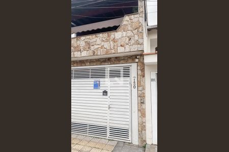 Casa à venda com 175m², 3 quartos e 2 vagasFachada