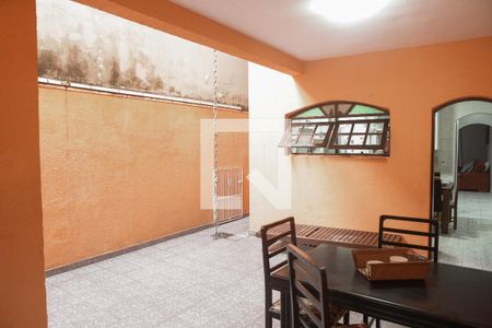Casa à venda com 175m², 3 quartos e 2 vagasQuintal - Churrasqueira 