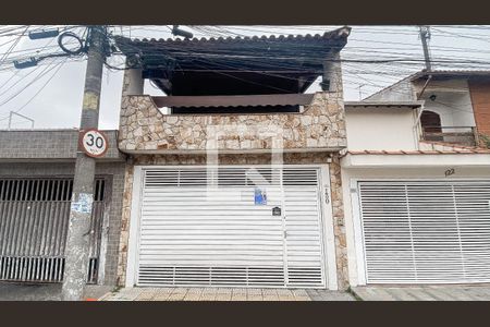 Casa à venda com 175m², 3 quartos e 2 vagasFachada