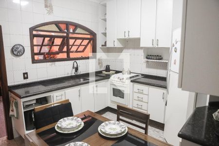 Casa à venda com 175m², 3 quartos e 2 vagasCozinha
