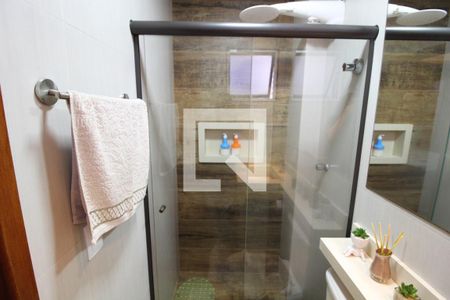 Banheiro de apartamento para alugar com 2 quartos, 54m² em Sítio Pinheirinho, São Paulo