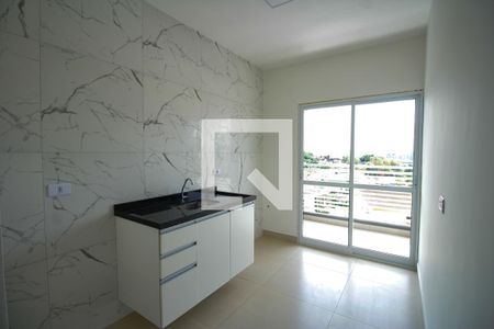 Cozinha de kitnet/studio para alugar com 2 quartos, 43m² em Jardim Regis, São Paulo