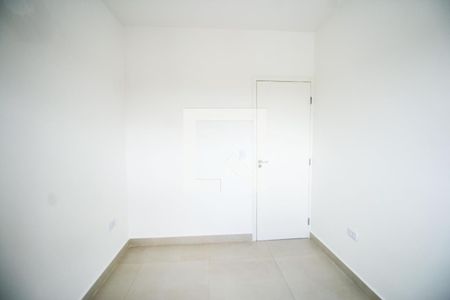 Quarto 1 de apartamento para alugar com 2 quartos, 43m² em Jardim Regis, São Paulo